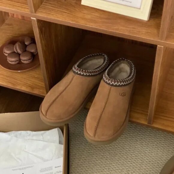 UGG Australia Tasman Chestnut Suede Slipper - Picture 2 of 9